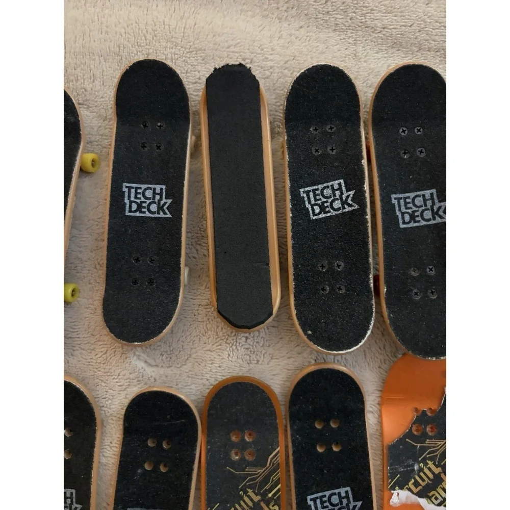 Lot Of 19 Tech Deck Boards And Skateboards‎ With Wheels